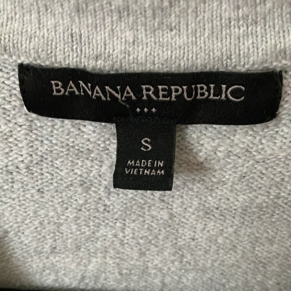 Banana Republic- Grayish/Whitish V-neck High/Low sweater- oversized- S - Picture 2 of 16
